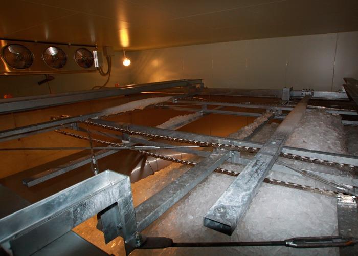 氷ならし(貯氷設備)